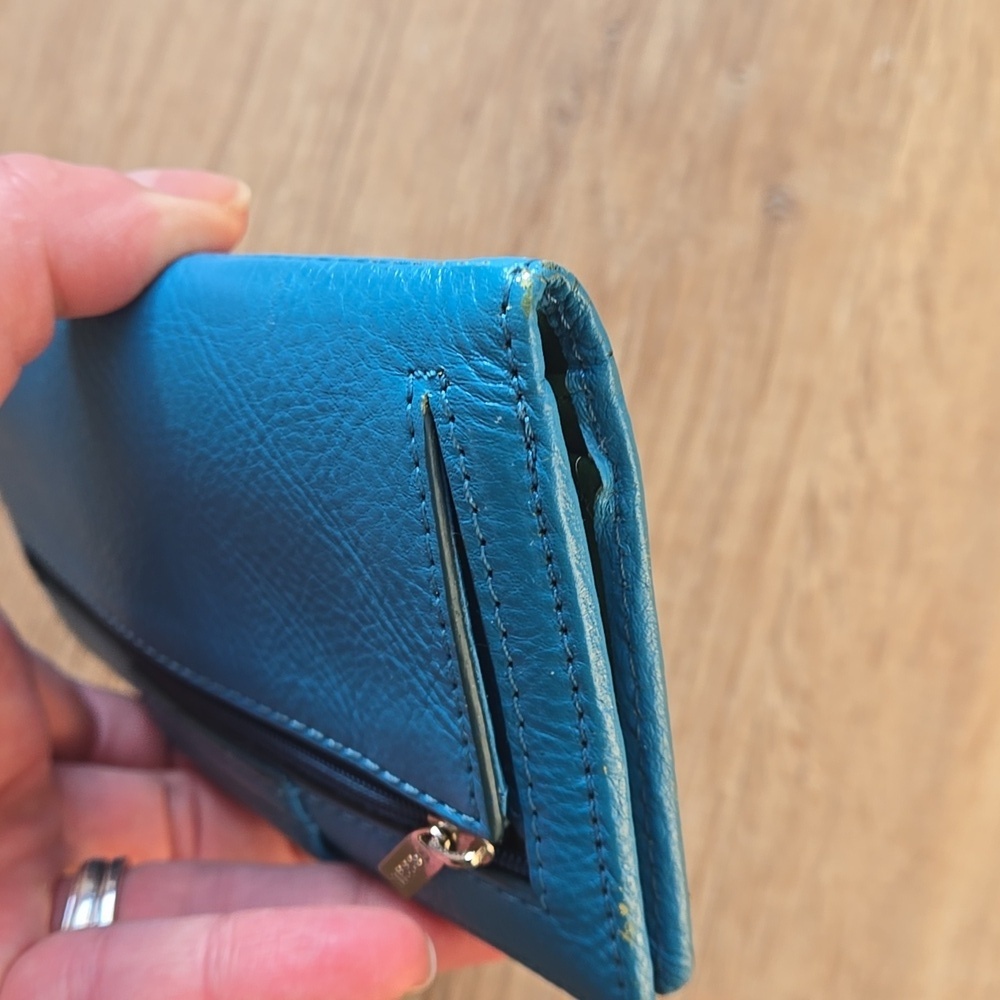 Fossil Sydney Tab Wallet - Picture 4 of 7